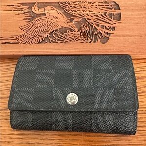 LV UNISEX  key holder in Pennsylvania